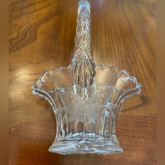 Vintage Duncan & Miller Clear Etched Crystal Cut Glass Brides Basket, Scalloped - Picture 7 of 8